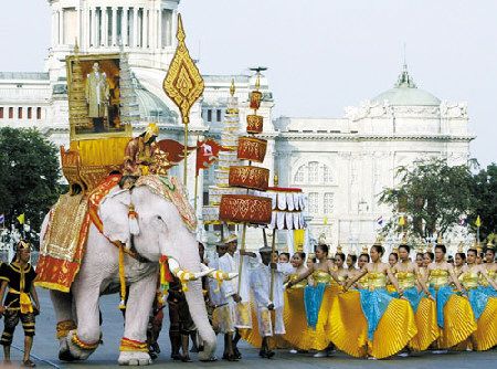 泰国国庆节习俗