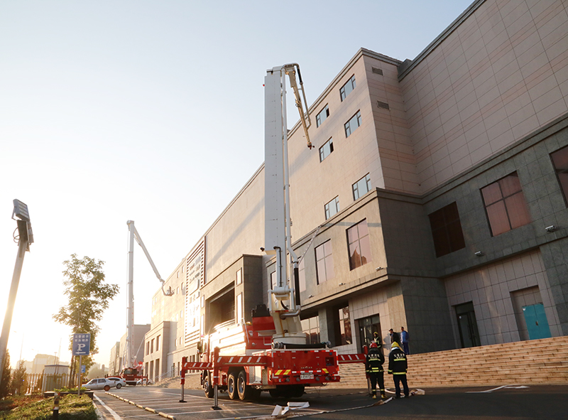 松原消防救援支队深入大型综合体开展灭火救援实战演练 松原消防救援支队深入大型综合体开展灭火救援实战演练