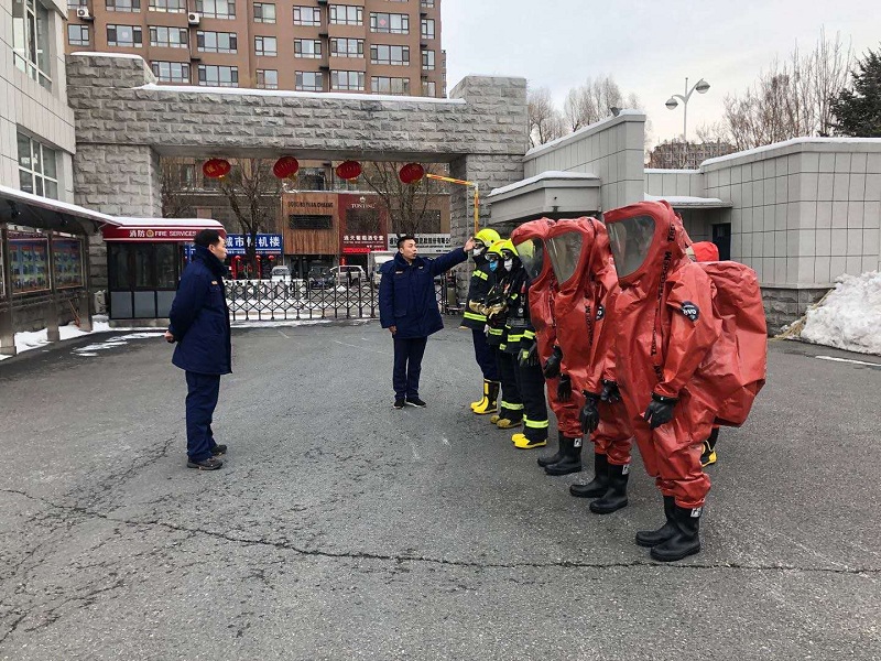 通化消防实地督导检查一线消防站洗消拉动演练1.jpg 通化消防实地督导检查一线消防站洗消拉动演练1.jpg