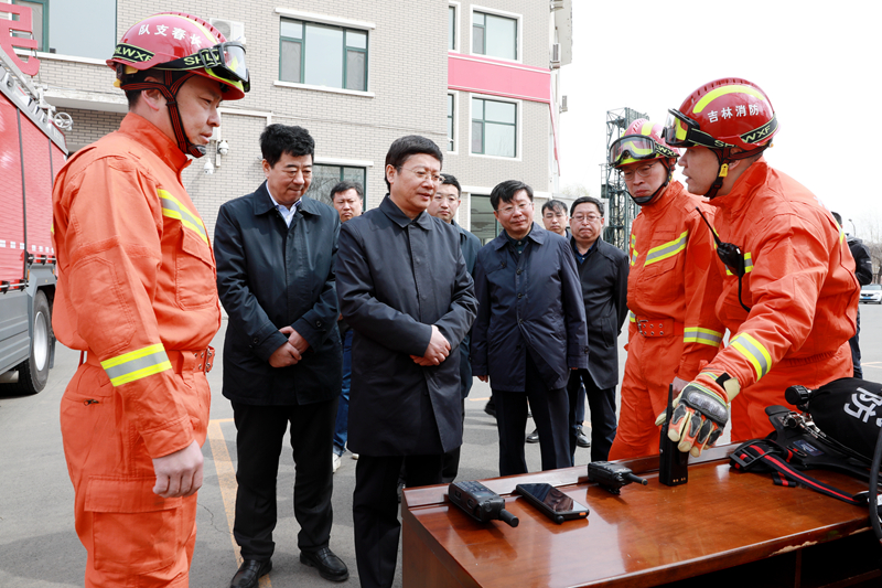 朱天舒副省长深入长春市基层消防救援队伍检查调研工作.jpg 朱天舒副省长深入长春市基层消防救援队伍检查调研工作.jpg
