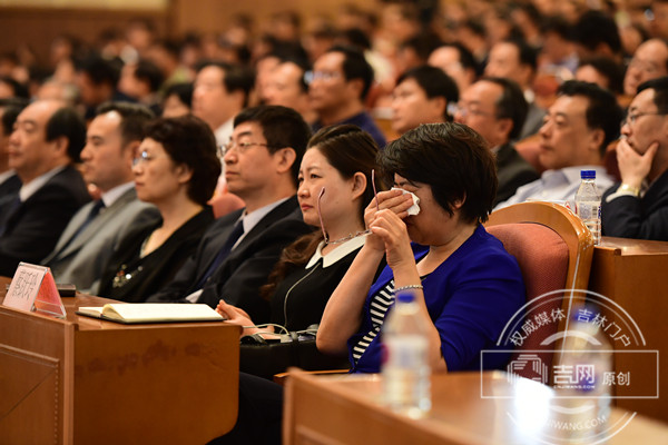 黄大年先进事迹令人潸然泪下