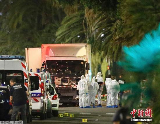 两名中国公民在法国尼斯发生的卡车冲撞人群事件中受伤