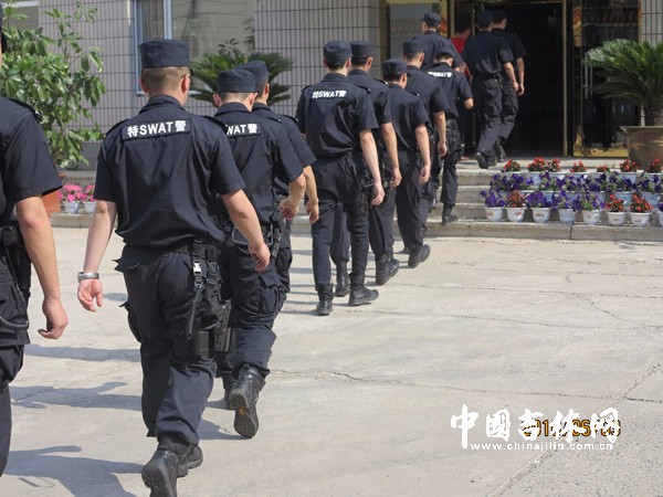 高考试卷公安押运9.jpg
