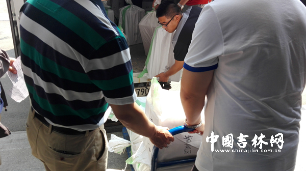 高考试卷公安押运14.jpg
