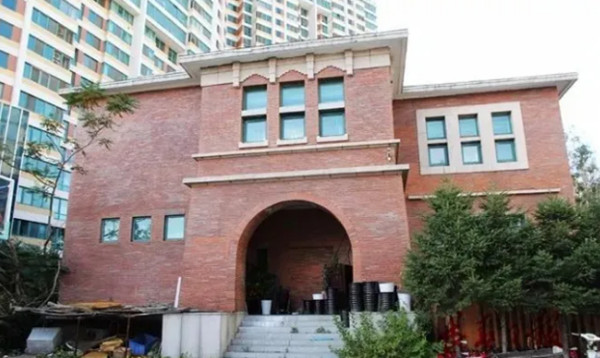 伪满洲国外交部旧址现状  资料图片_副本.jpg