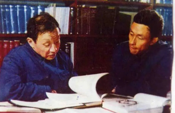 王大珩与蒋筑英_副本.jpg