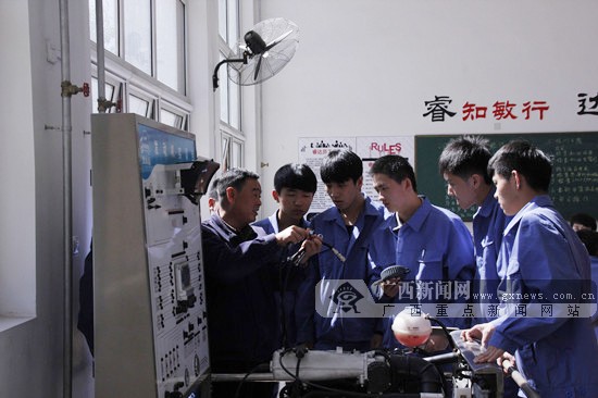 全国网媒山东高校行走进山东劳动职业技术学院