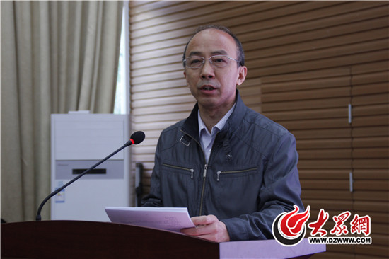 山东省教育厅巡视员徐曙光现场致词.jpg